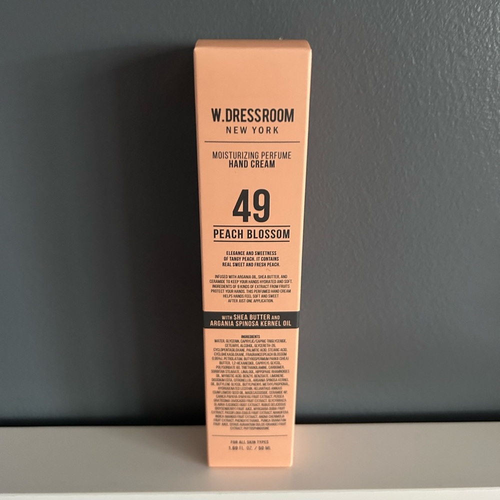 W. Dressroom #49, Peach Blossom Moisturizing Perfume Hand Cream